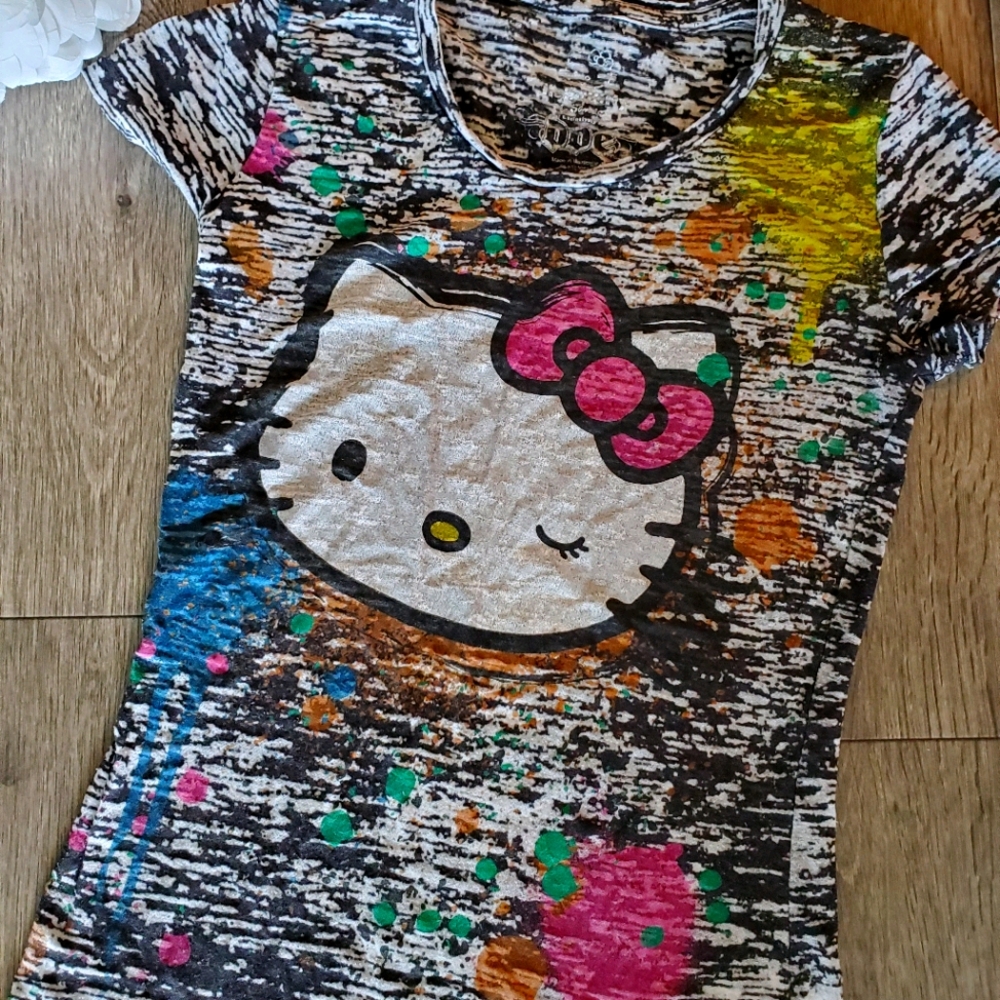 Hello Kitty Tshirt